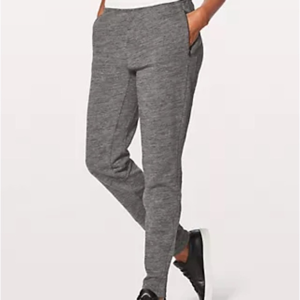 Lululemon Free to Roam Jogger 30” | size 6